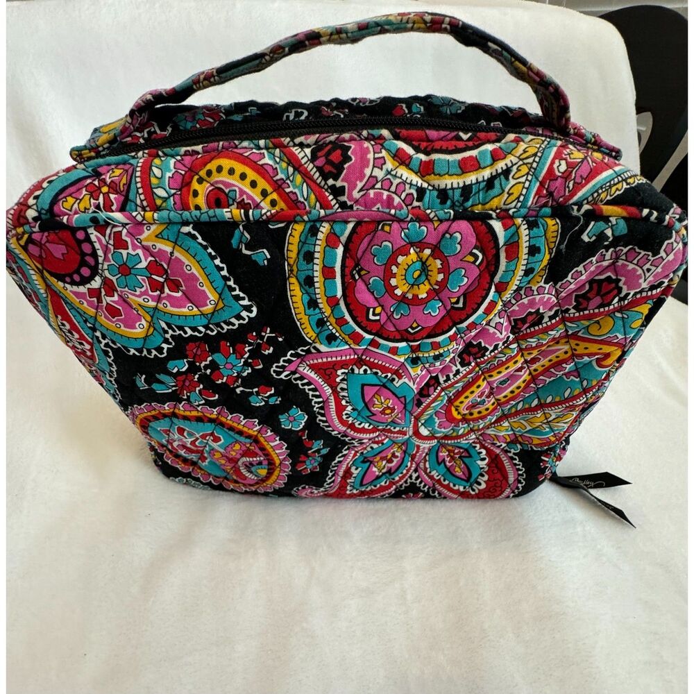 Vera Bradley Makeup/Travel Bag (Excellent Condition)